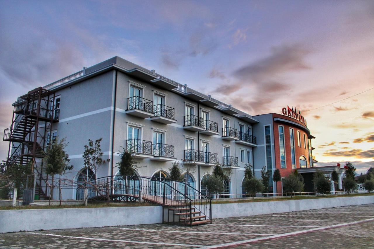 Gardenland Resort Bushat ภายนอก รูปภาพ