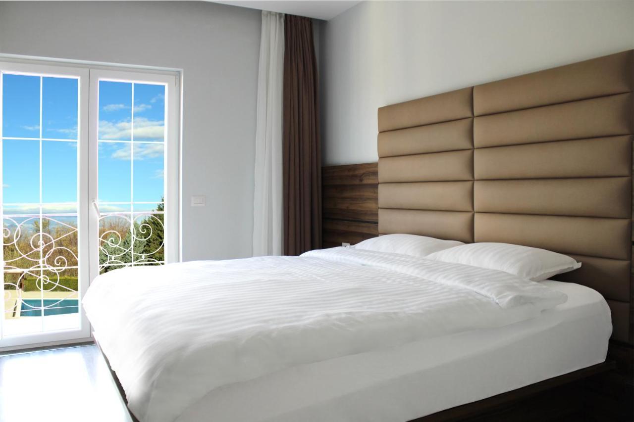 Gardenland Resort Bushat ภายนอก รูปภาพ