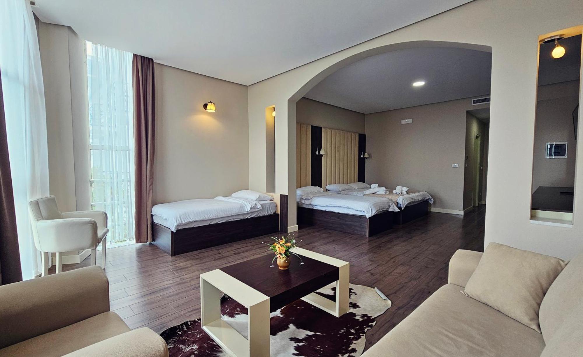 Gardenland Resort Bushat ภายนอก รูปภาพ