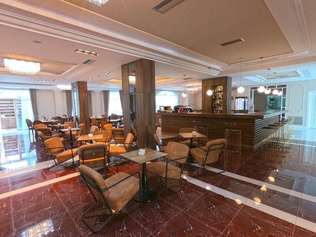 Gardenland Resort Bushat ภายนอก รูปภาพ