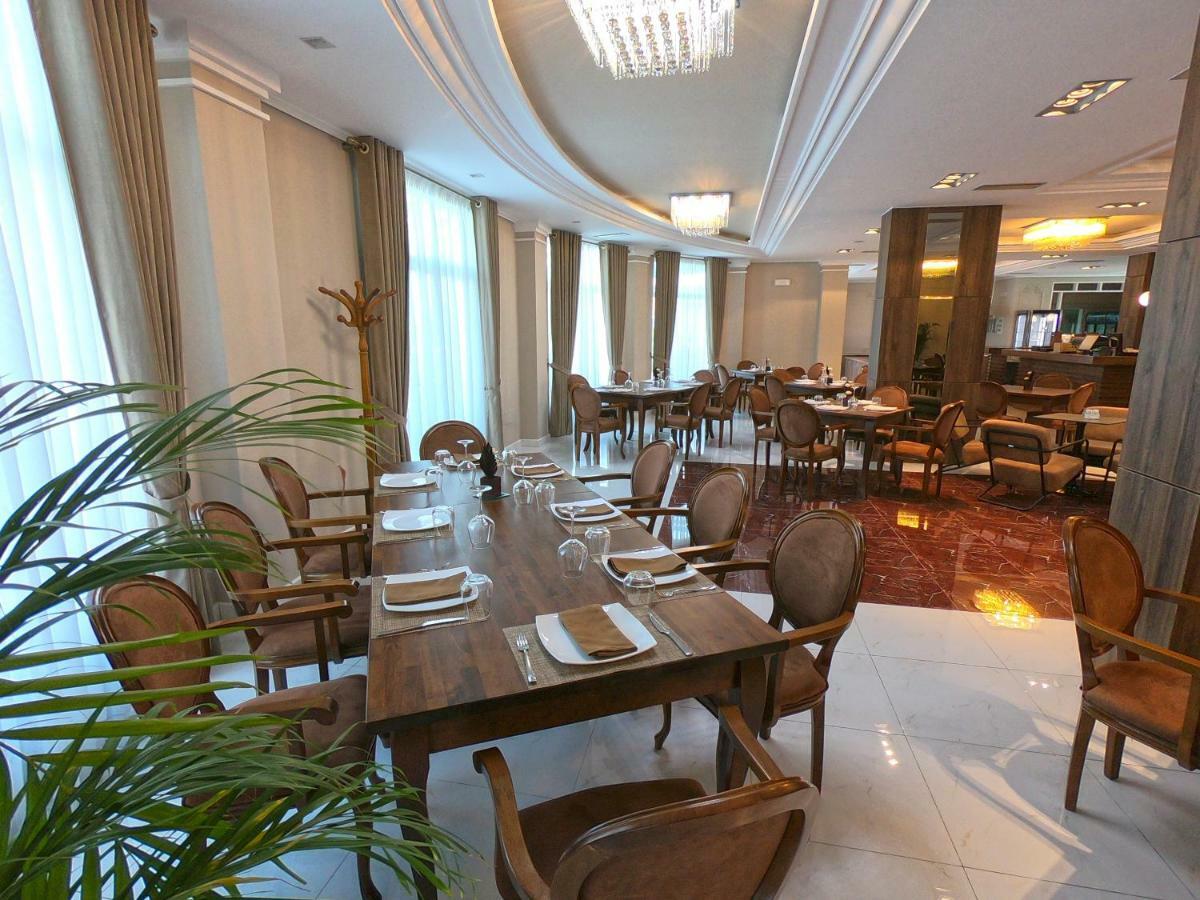 Gardenland Resort Bushat ภายนอก รูปภาพ